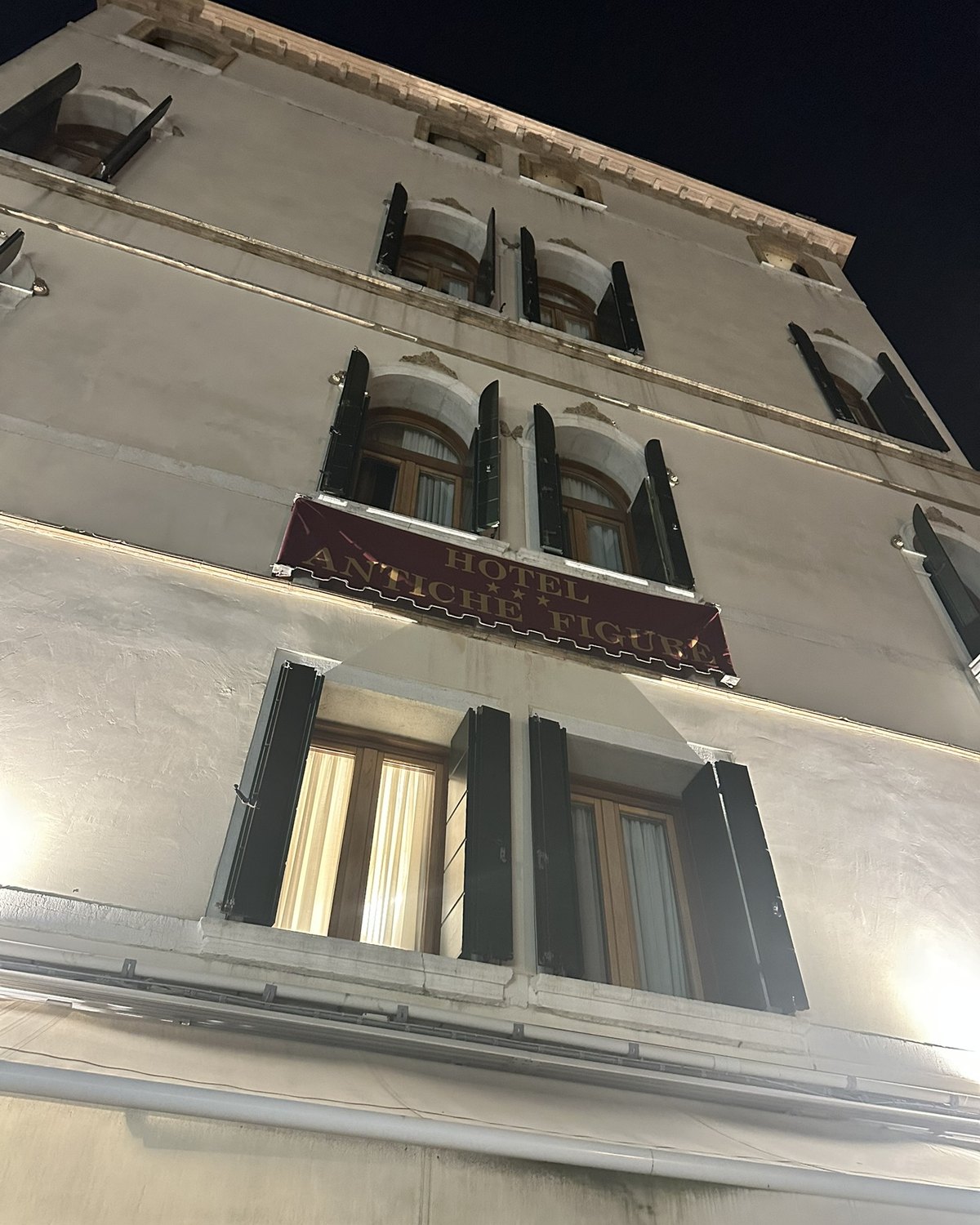 Exterior of Hotel Antiche Figure near Venezia Santa Lucia station